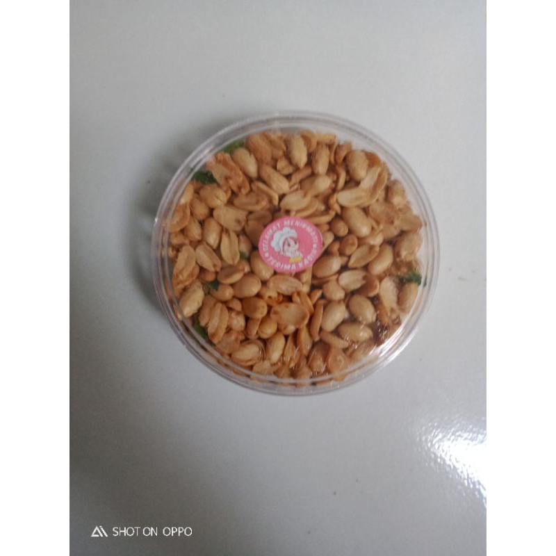 

Kacang bawang Berat bersih 200 gram