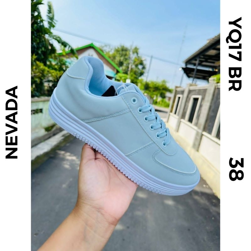 YQ17 sepatu nevada