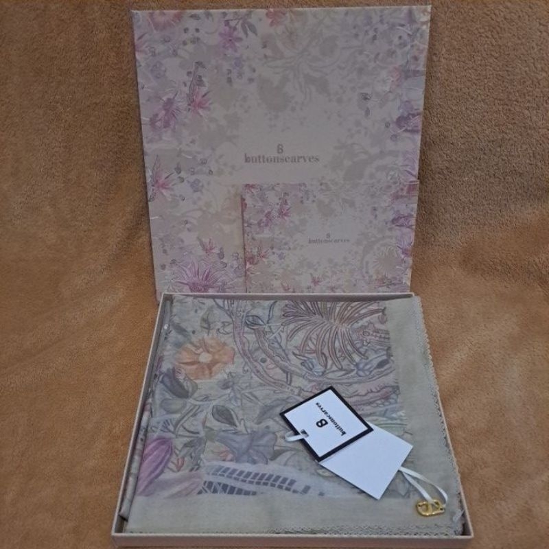 NEW BUTTONSCARVES DUBAI IVORY