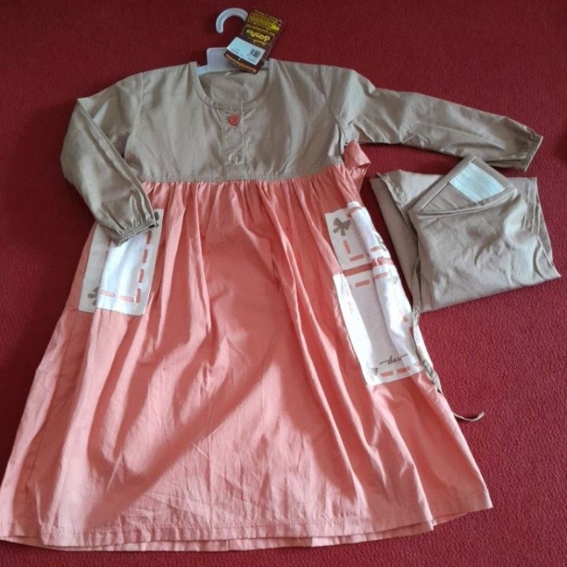SALE DANNIS ANAK PEREMPUAN