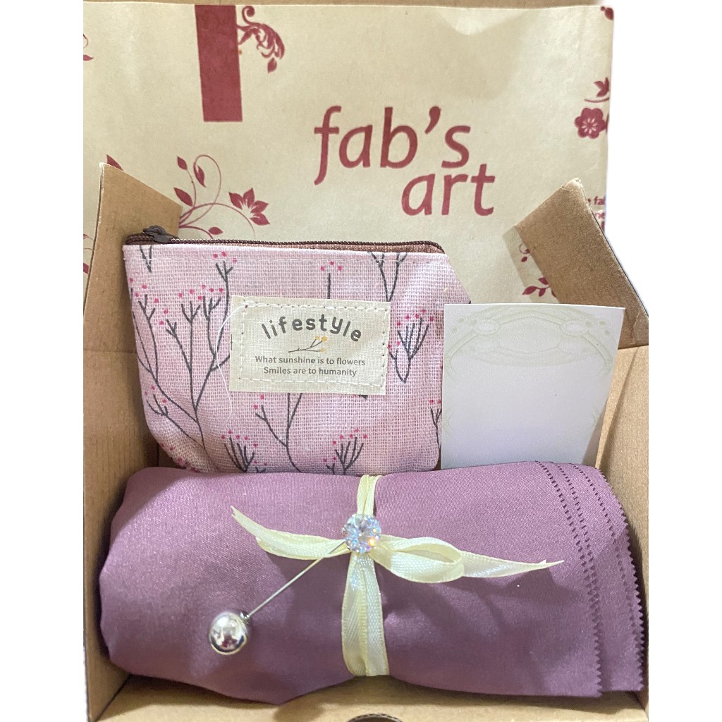 Hampers hijab cewe cantik/ kado ulang tahun/murah/hampers cantik