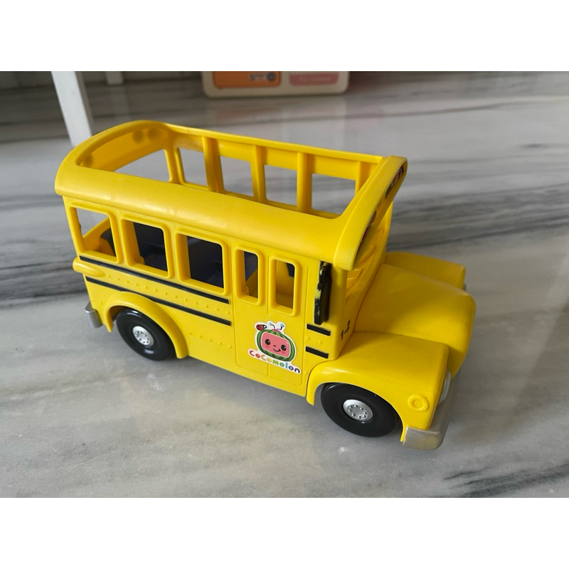 cocomelon bus mainan anak