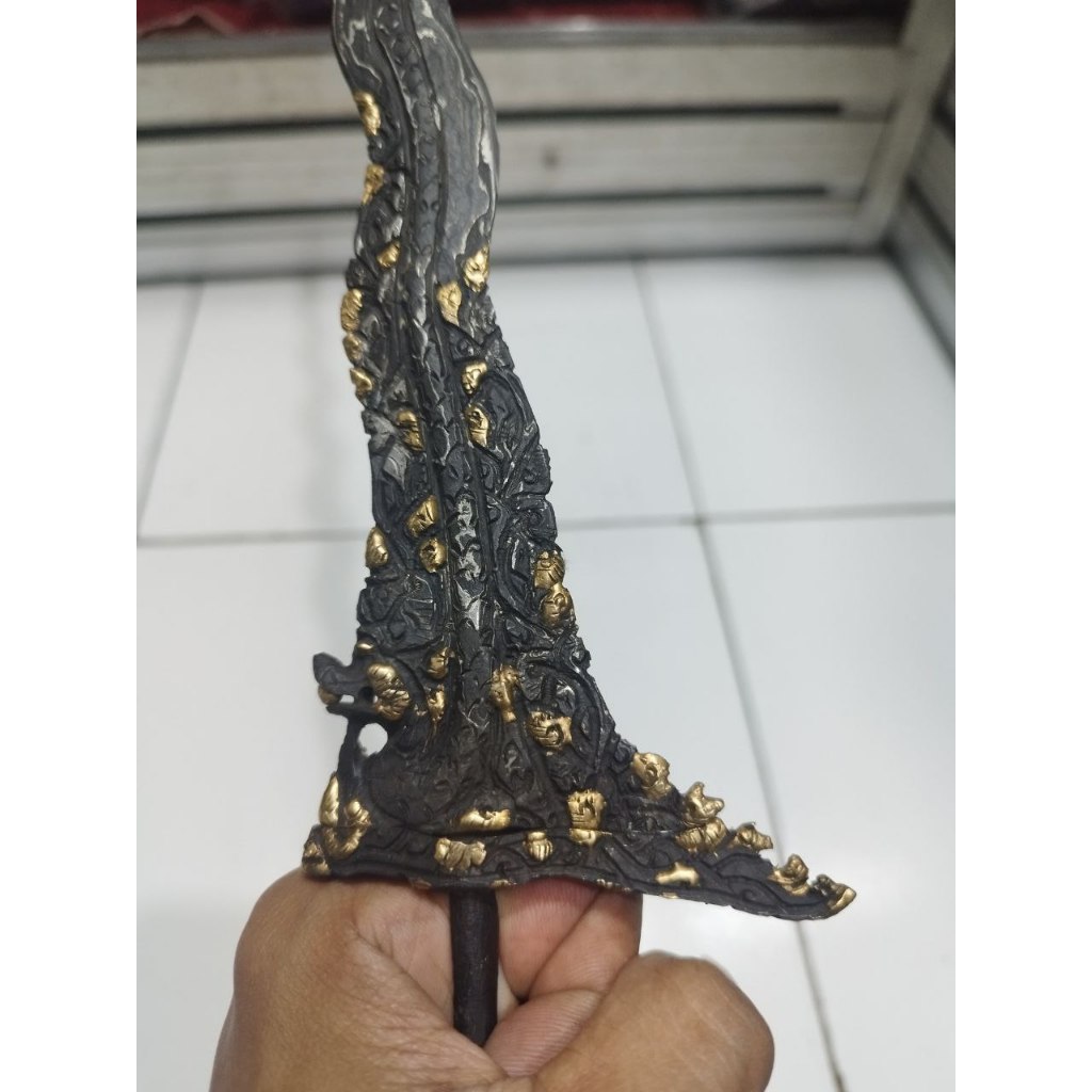 Keris Kinatah Naga Sosro  pamor Ngulit Semongko