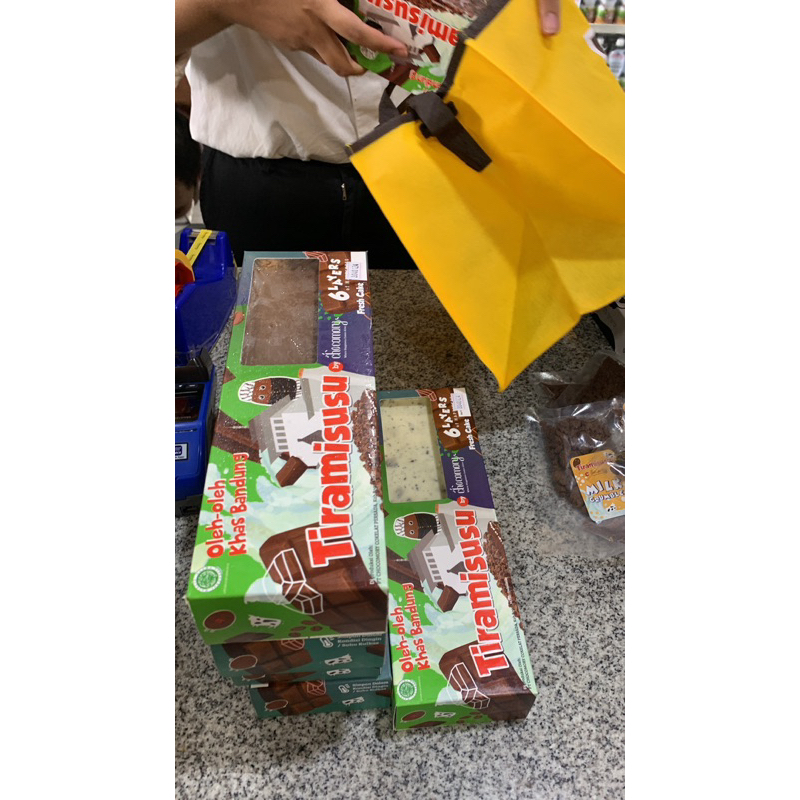 

(WAJIB CHAT DAHULU)!!JASTIP TIRAMISUSU sekitar tangerang / tiramisusu by chocomory bandung