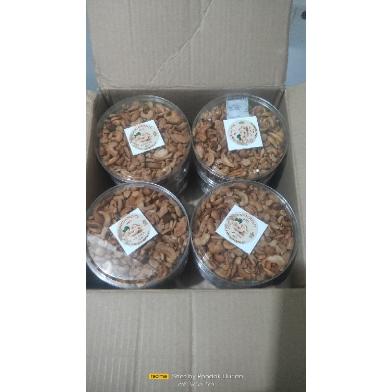 

Kacang mede/ mente patahan