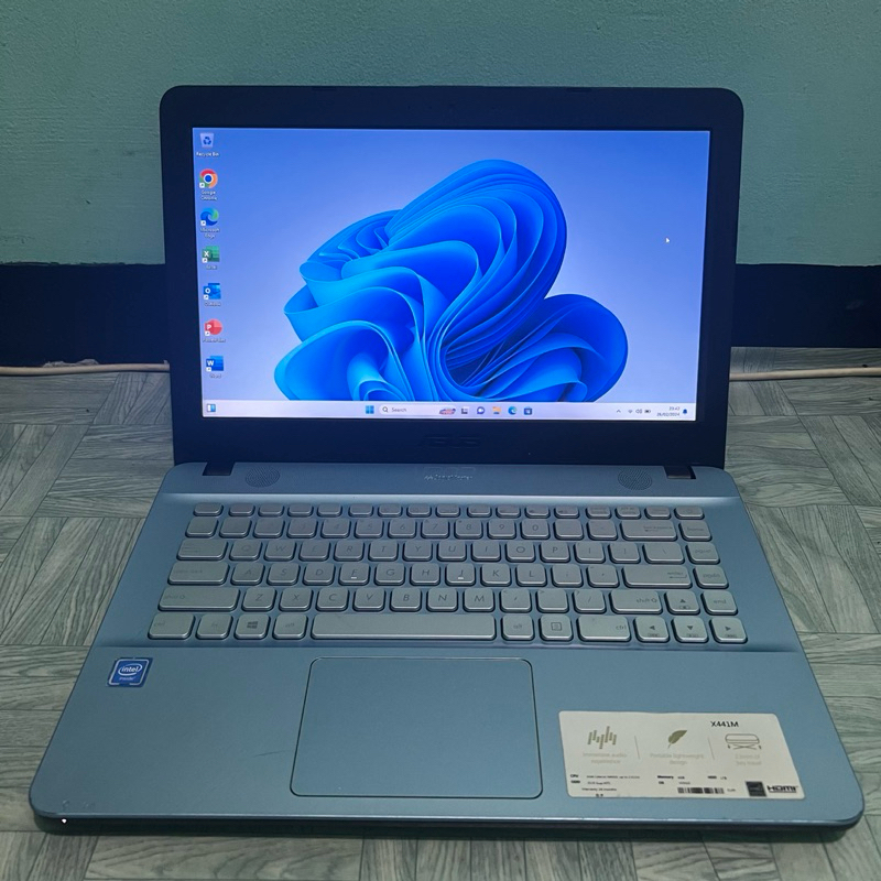 Laptop Asus X441M intel celleron Ram 4GB SSD 256GB Windows 11 - siap pakai