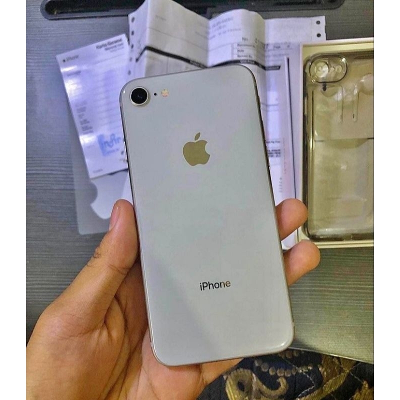 iPhone 8