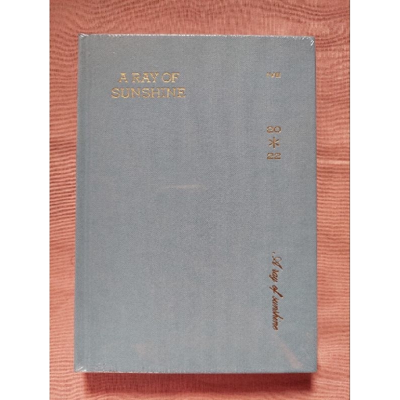 (baca deskripsi) wts want to sell official ive diary welcome package 2022 a ray of sunshine