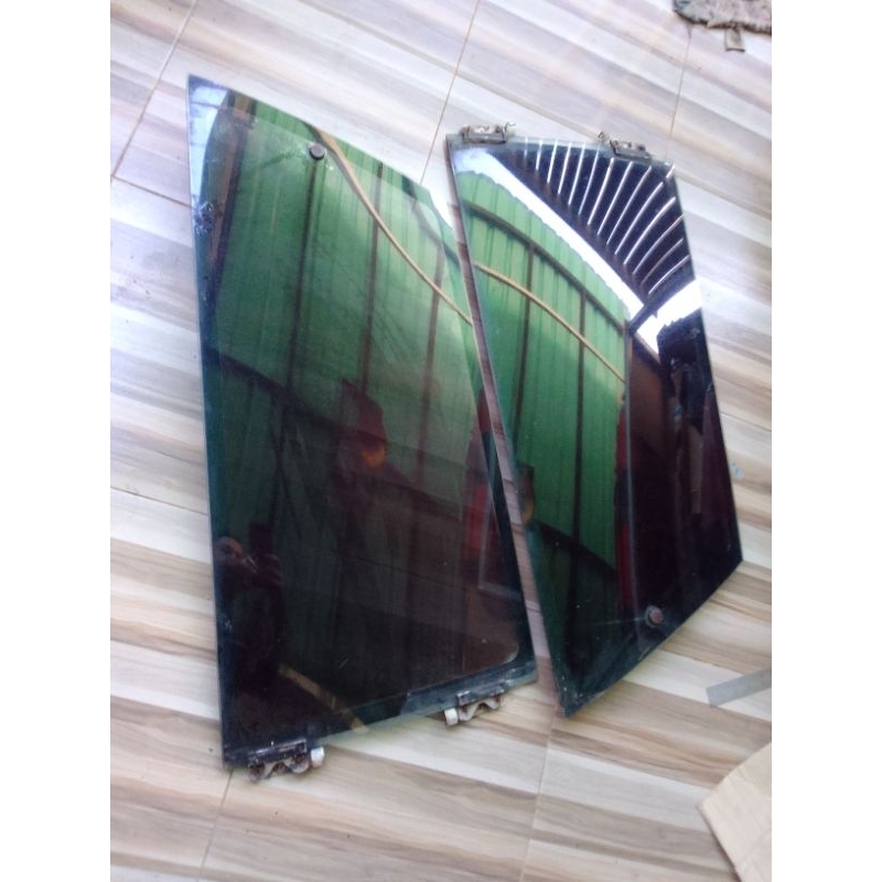 KACA BLAKANG CIVIC WONDER SB3