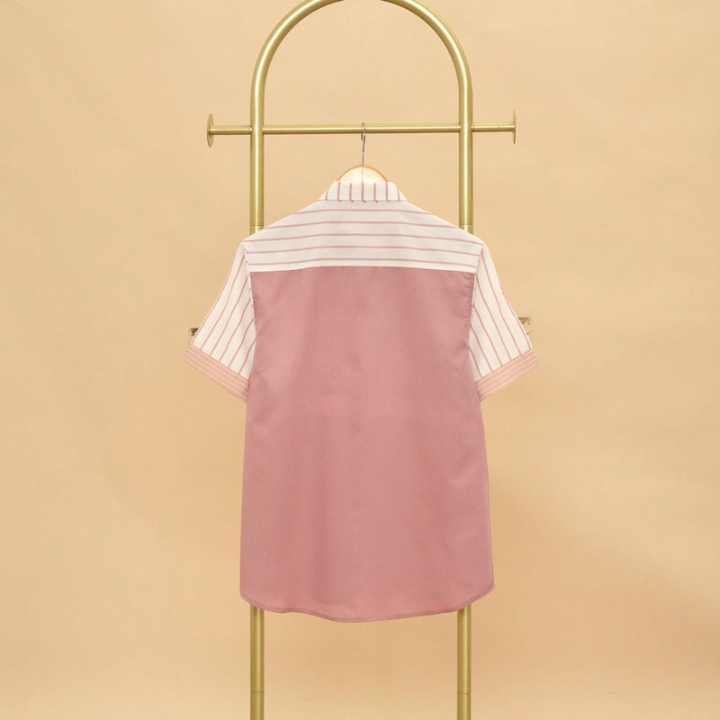 6TRY Kemeja Cowok Batik M1141 Tangan Pendek Dusty Pink