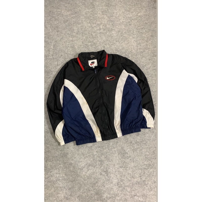 oval nike jacket