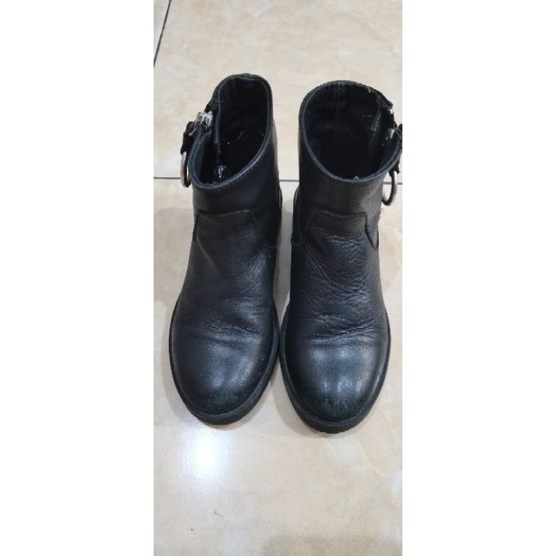 Sepatu Boots Anak Zara