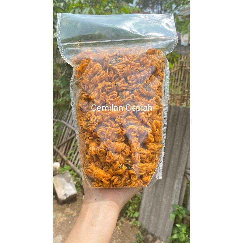 

Nafariz724 Mie Gulung Pedas Daun Jeruk 500 Gram