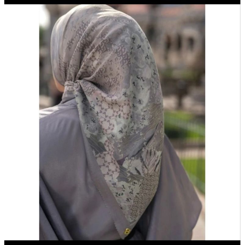 Preloved Buttonscraves Jubilation Series Moon Rock