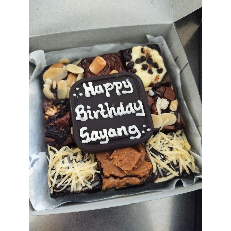 

brownies-panggang-mini-size 12x12cm / bisa tambah text