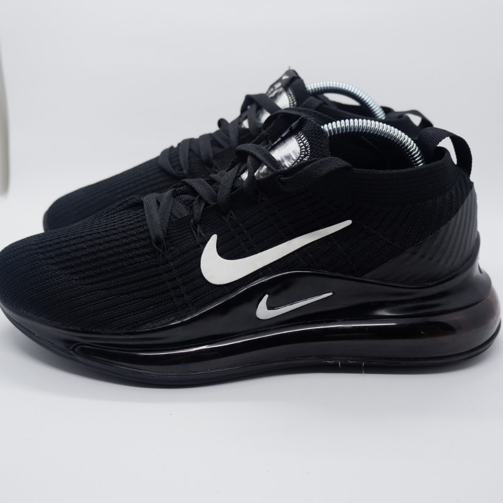 SEPATU BEKAS/SECOND SIZE 43 NIKE AIRMAX 720 068