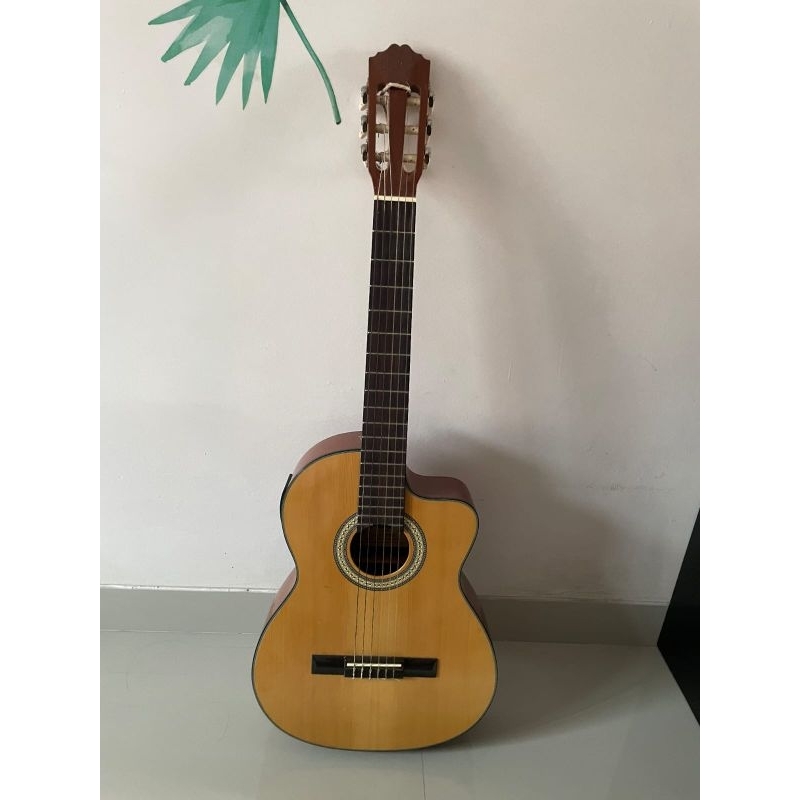 Gitar Akustik Espanola