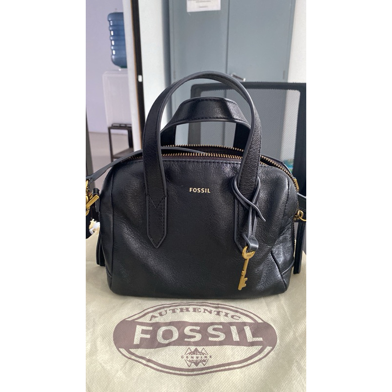 preloved fossil mini sidney satchel black #fossilmini #prelovedtasfossil #tasfossilssmini #ssmini #f