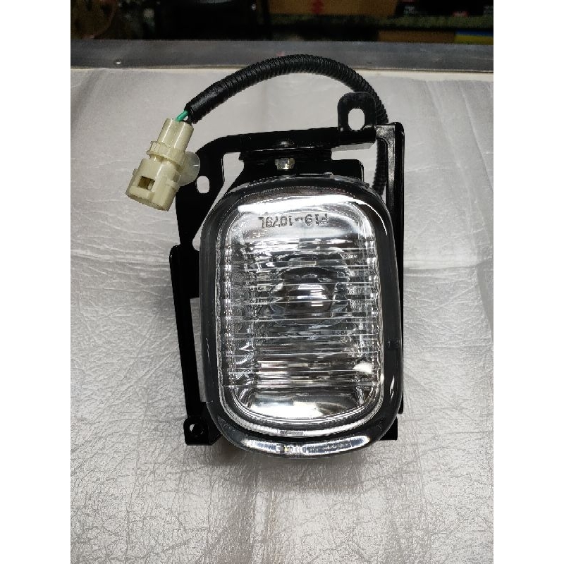 lampu foglamp fog lamp suzuki escudo 1.6 kapsul baleno old sebelah kanan