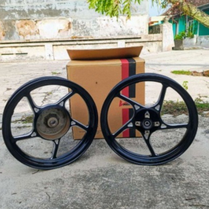 VELG SPRINT PRIME MIO MODEL ENKEI P5 VROSSI RING 14 BLACK