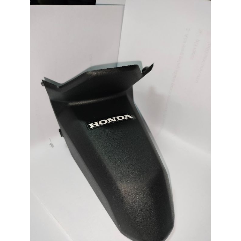 COVER TUTUP BAWAH LAMPU BELAKANG - SET ILLUS ( ASLI HONDA ) BEAT LED 2020/2022 *80105
