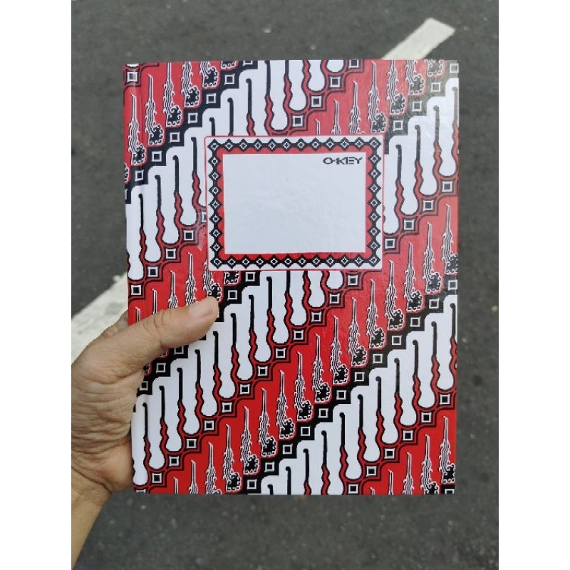 

kwarto 100 lembar okey