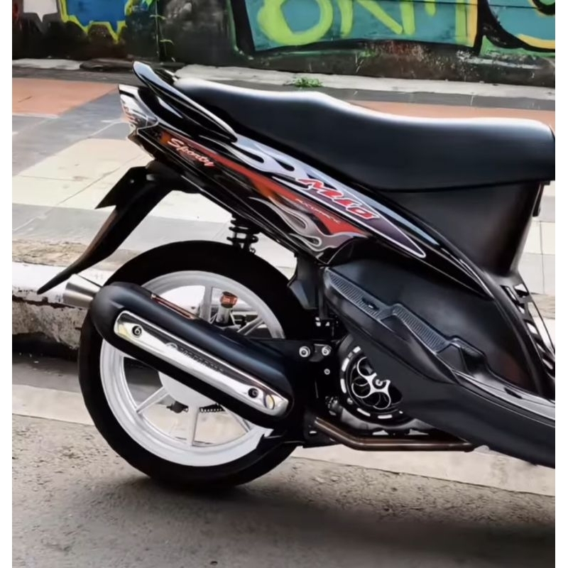 (BAYAR DI TEMPAT) Striping Mio sporty 2006 api hitam stiker Lis ori Yamaha Mio sporty 2006 hitam str