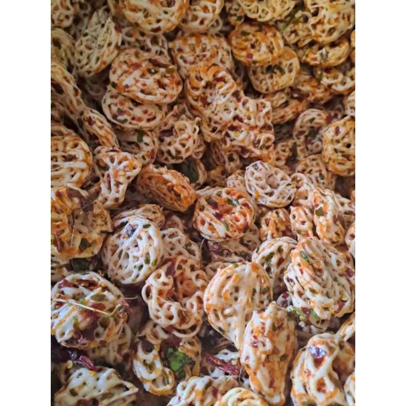 

KERUPUK SEBLAK RAFAEL/KERUPUK MAWAR PEDAS DAUN JERUK 500grm