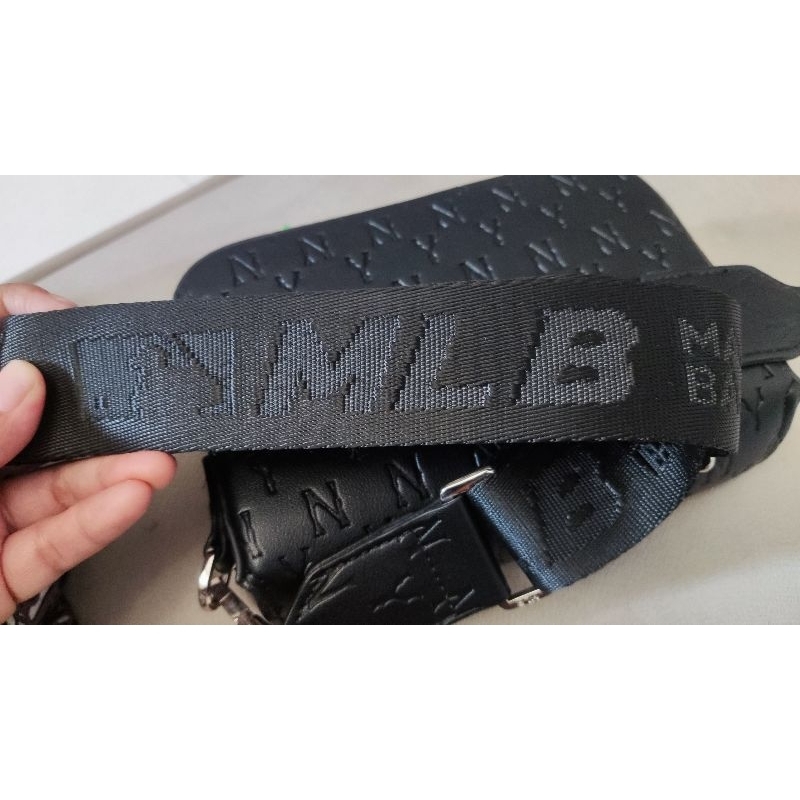 Preloved tas MLB hitam