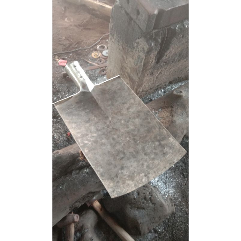 Lempak/Sekop baja isen