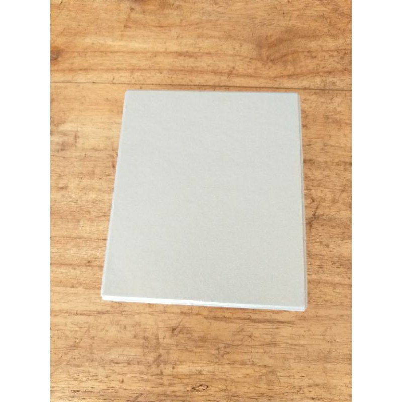

Kotak Kado - light grey