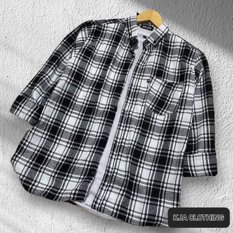 KEMEJA FLANEL MOTIF PUTIH GARIS HITAM M-L-XL flanel unisex lengan panjang