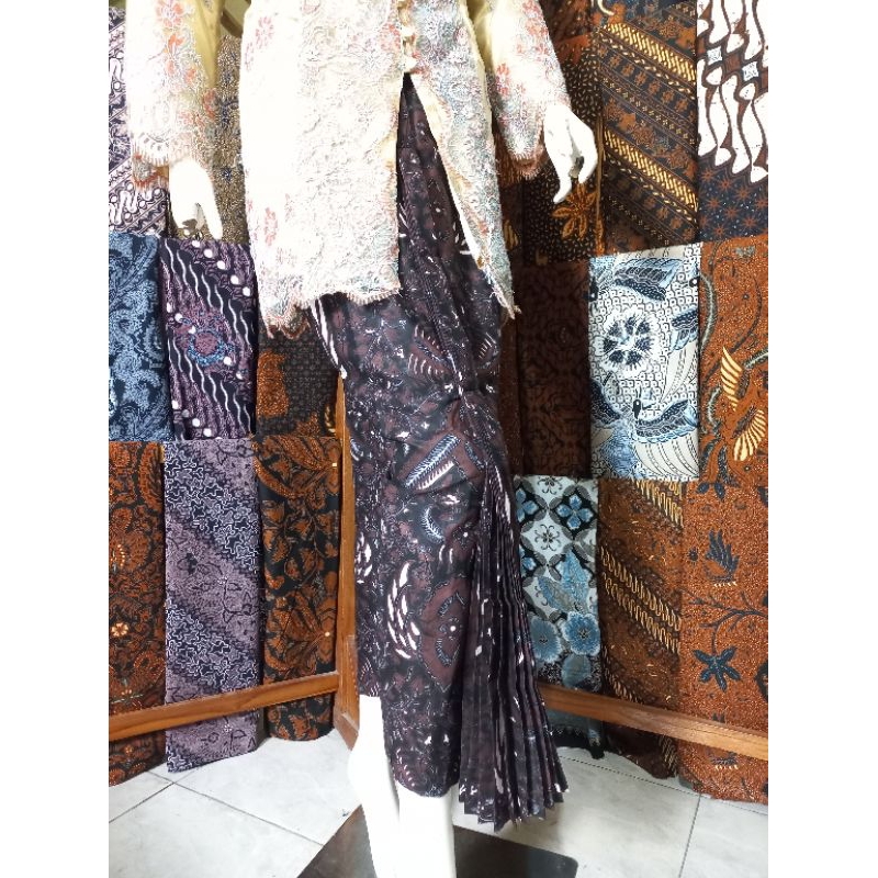 Jarik Jogja dan Rok Wiru Batik Motif Peksi Among Tamu Bridesmaid Bahan Katun