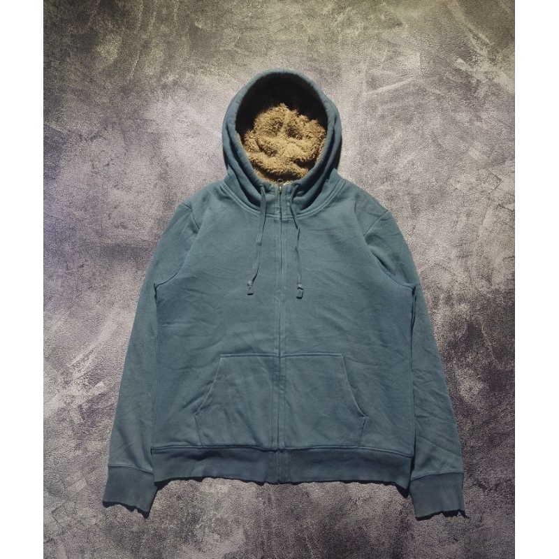 Hoodie Uniqlo Sherpa Hijau Sage