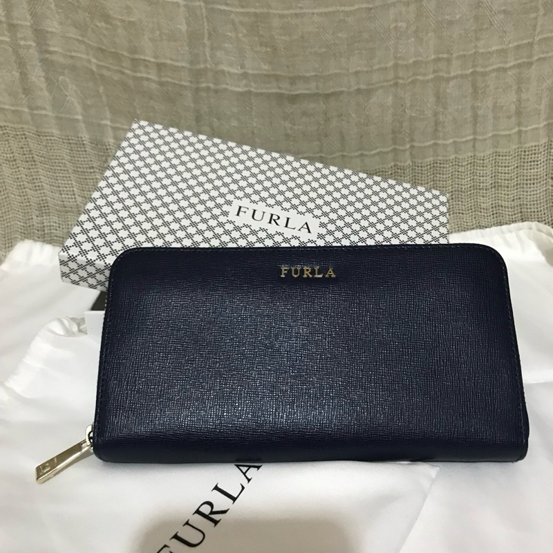 Preloved dompet furla long wallet NAVY very good condition like new