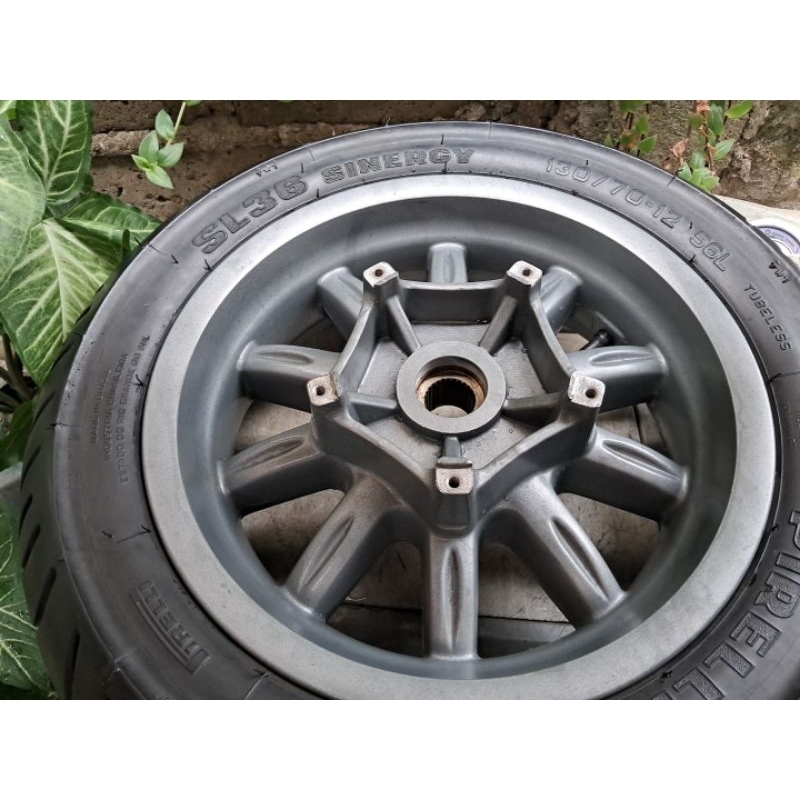 Velg Piaggio mp3 mp 3 piagio vespa pelek racing palang original ori copotan standar kelengkapan sepe