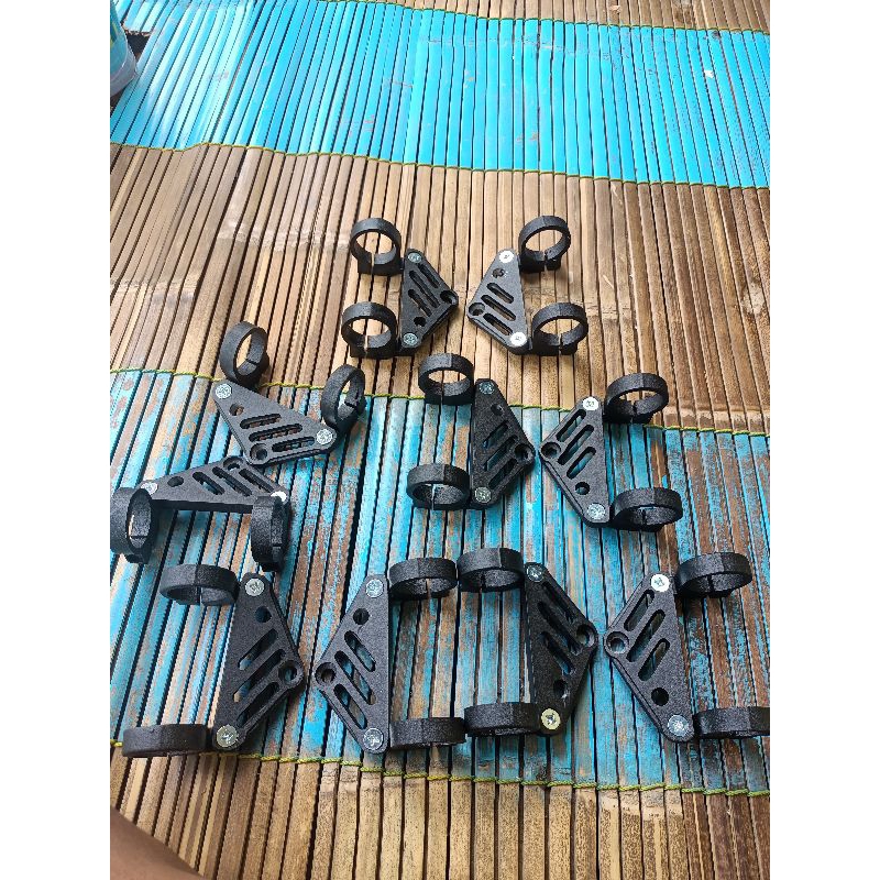 brecket pangkon lampu super pesek (45 full hitam )pangkon lampu depan pnp cb