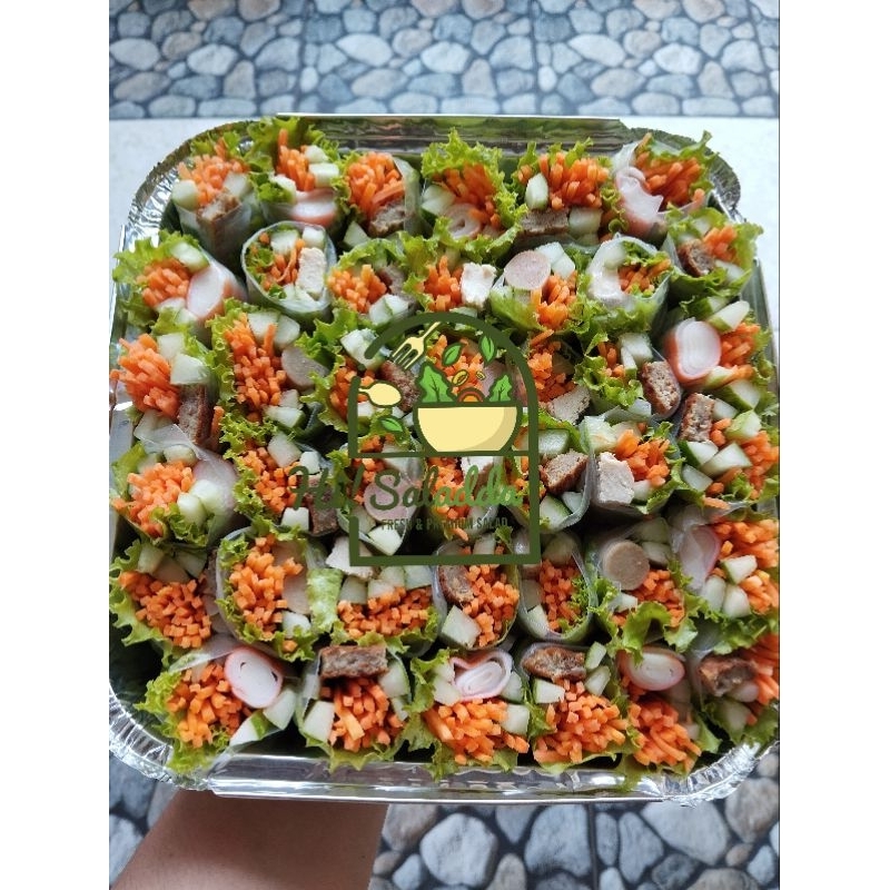 

salad Vietnam roll isi 40 mix beef atau full beef (mungil)