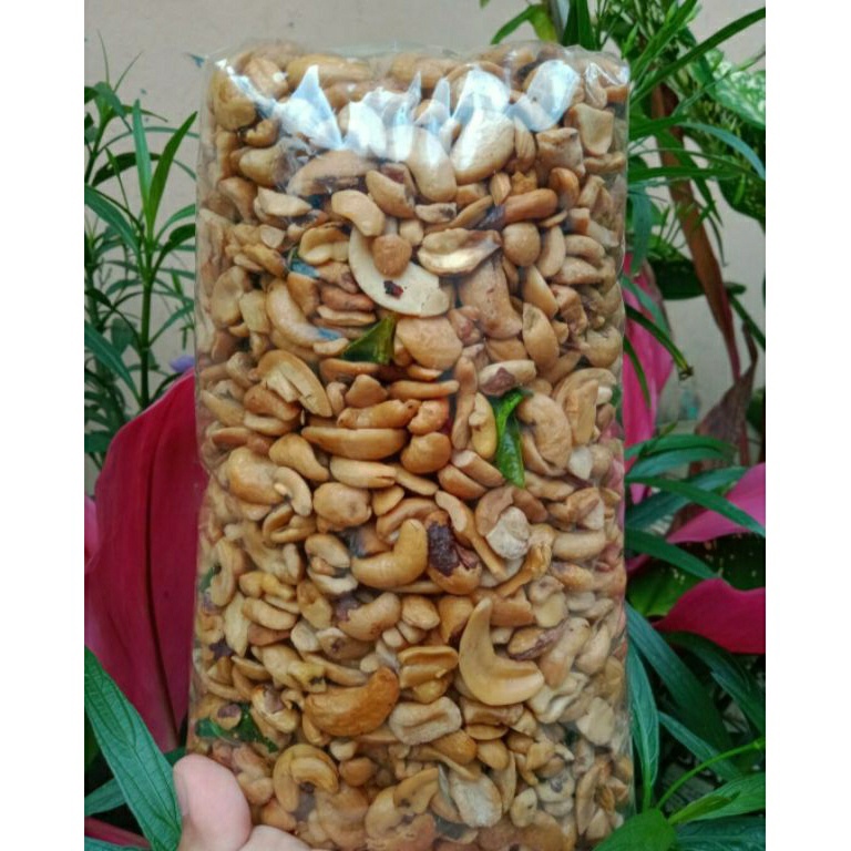 

PVX857 Stok terbaru kacang mede patahan mateng original 1kg