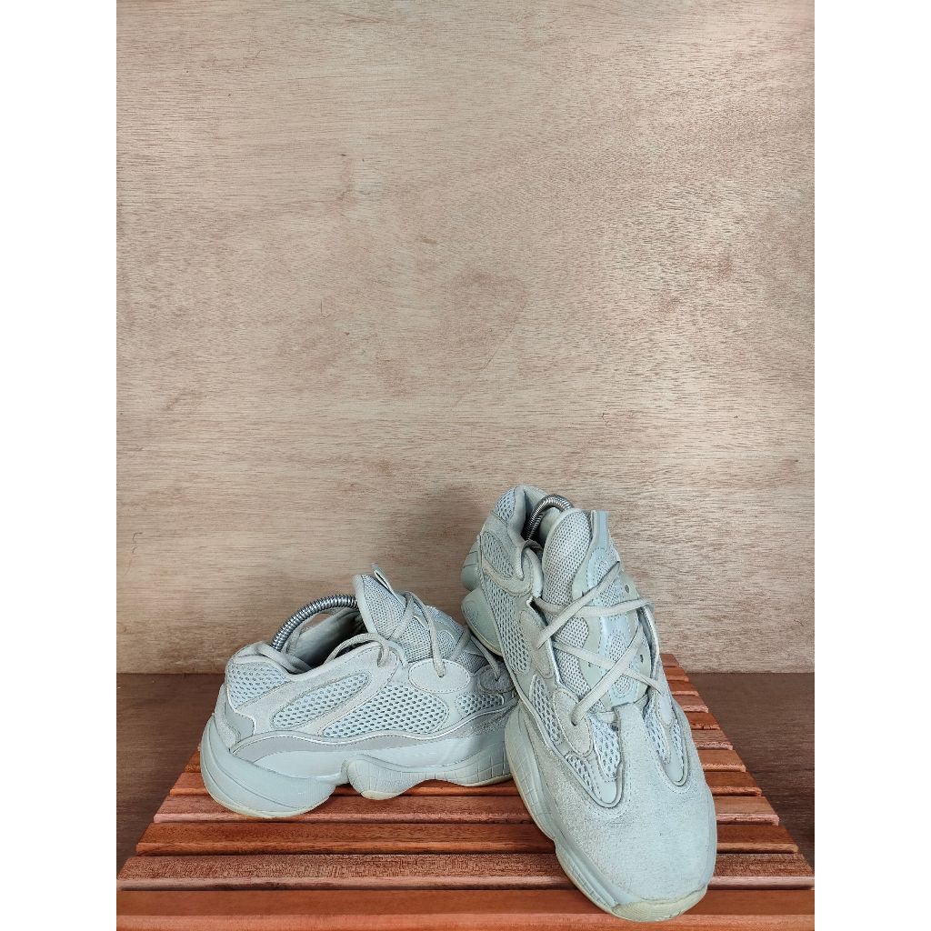 Sepatu Second Adidas Yeezy 500 Size 40