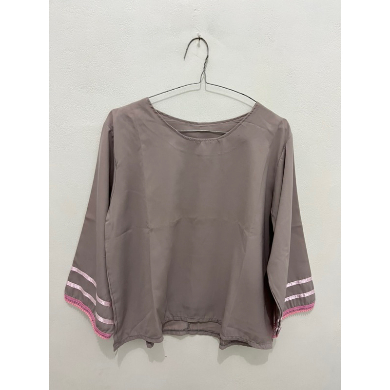 Preloved Blouse Abu Miss Olla