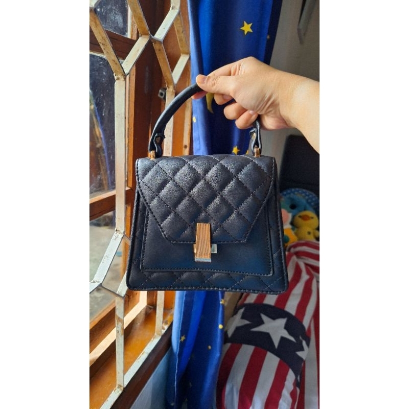 Tas Selempang Hon & Yan