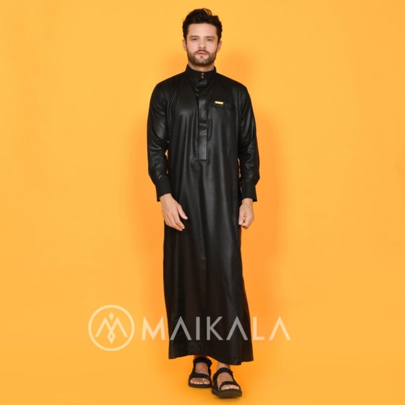 Jubah Pria Model Saudi Polos Modern Slimfit Original Lengan Panjang Berkerah Warna Hitam Black Poliy