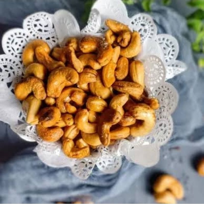 

KACANG METE SUPER OVEN/KACANG MEDE SUPER OVEN (ASLI DARI WONOGIRI) 1 KG