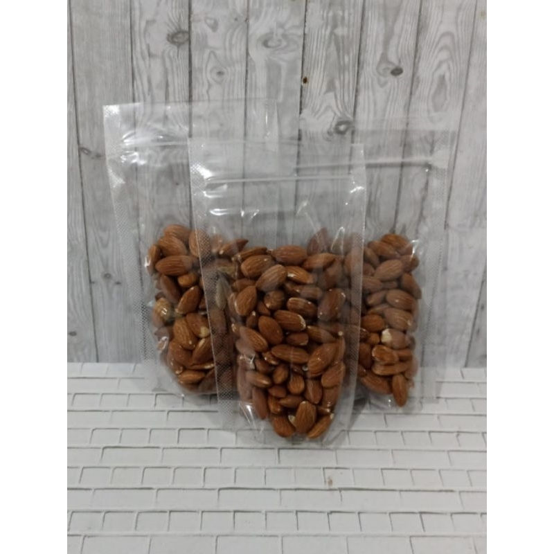 

Roasted Almond (Kacang Almond Panggang) 150gram