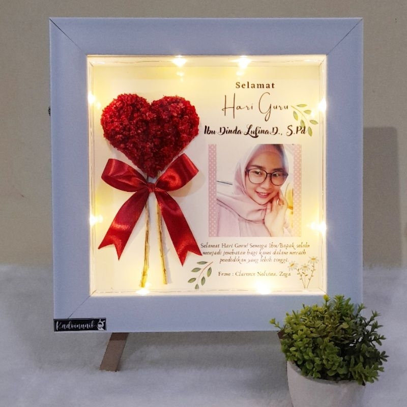 flower in frame  Love 20x20 cm | edelweis in frame | frame box | kado graduation kado khotmil  kado 