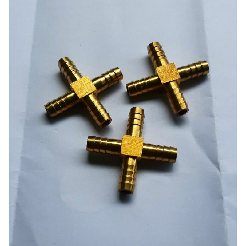 Sambungan selang 5/16 cabang 4 cross kuningan