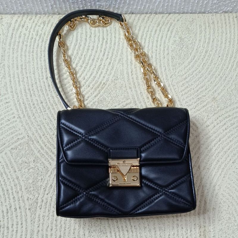 TAS WANITA MK SERENA MEDIUM SHOULDER BAG BLACK