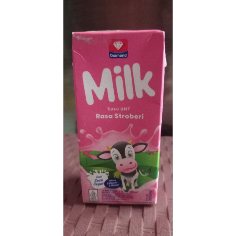 

Diamond Milk Susu UHT 200ml murah