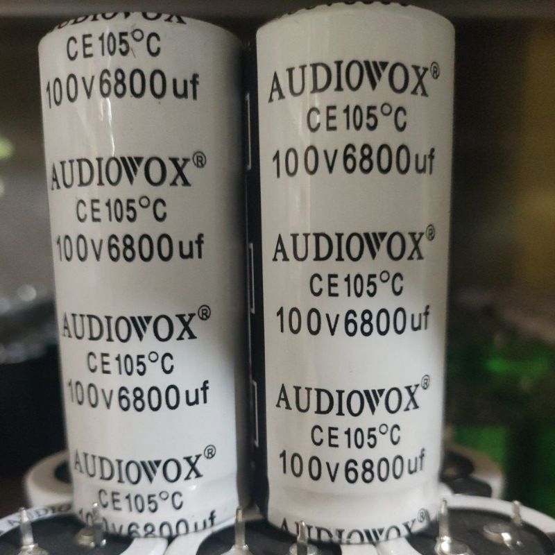 Elco audiovox 6800uf 100v original ( diameter 3cm tinggi 7cm )